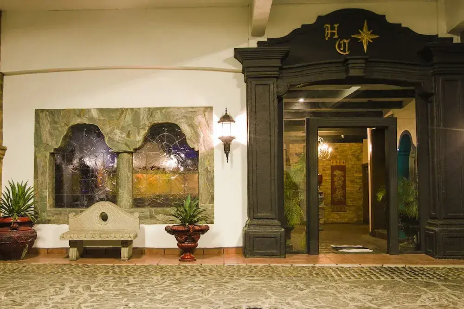 Hotel Cosmos Don Carlos