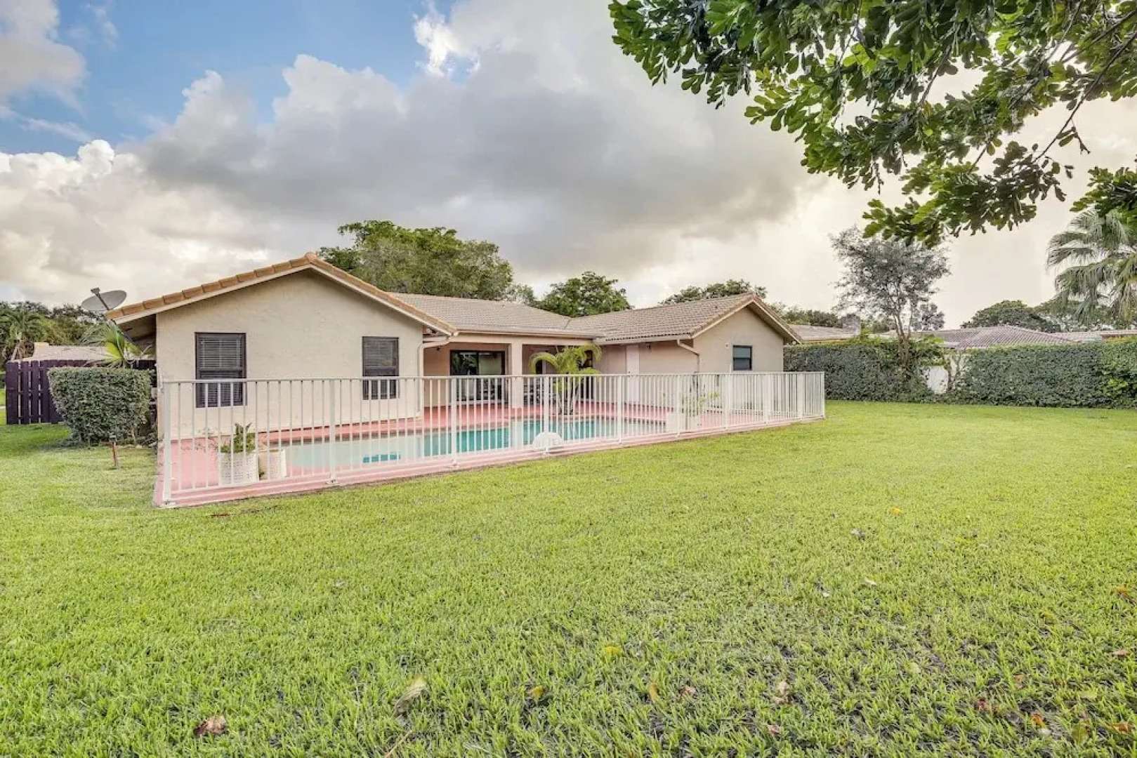 Near Golf & Beaches: Coral Springs Home w/ Yard!