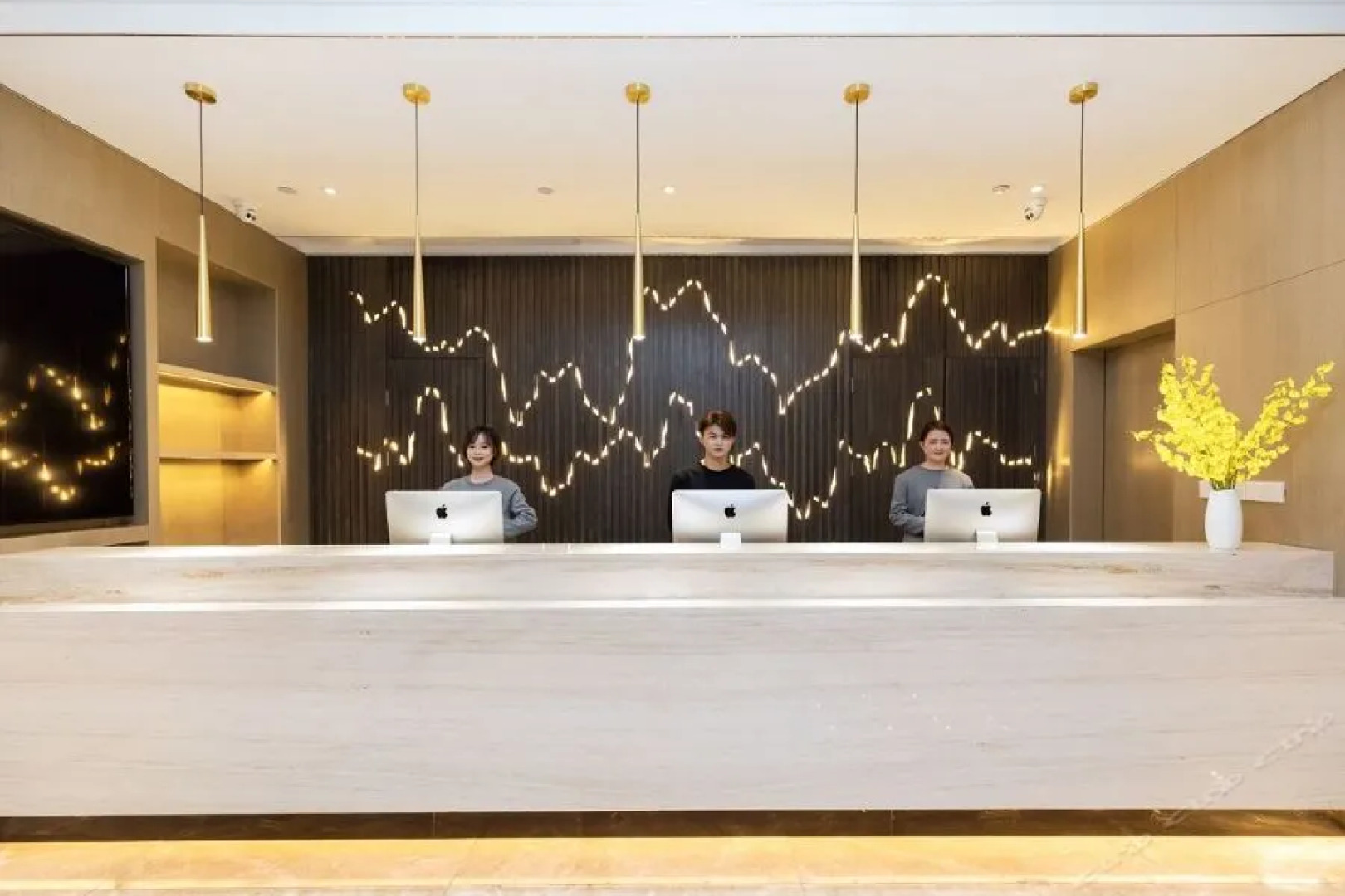 Atour Hotel Changxing Central Plaza Huzhou