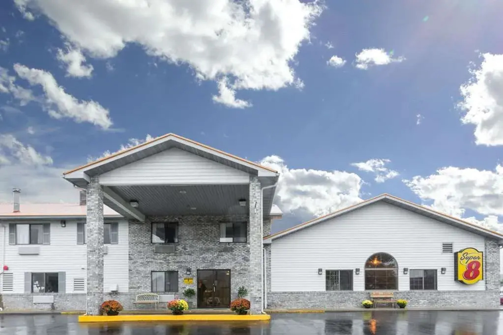 Super 8 Gallipolis Pt Pleasant Area