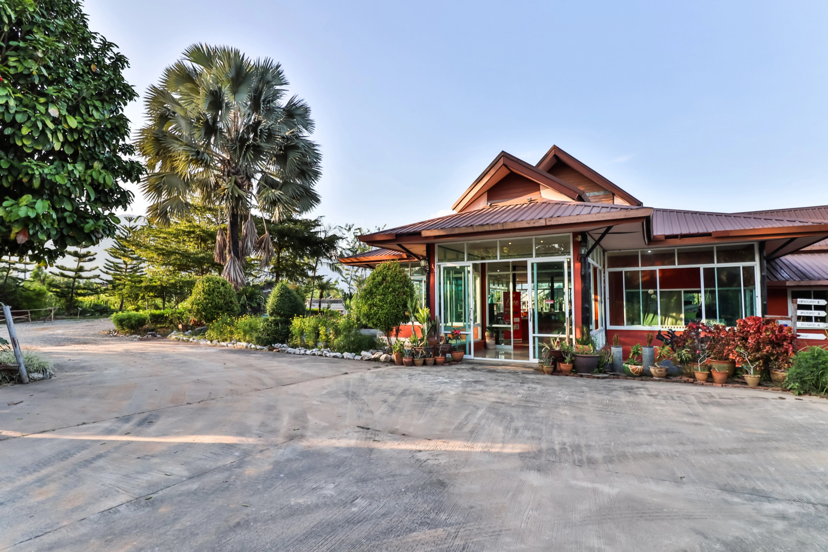 Golden Nakara Resort