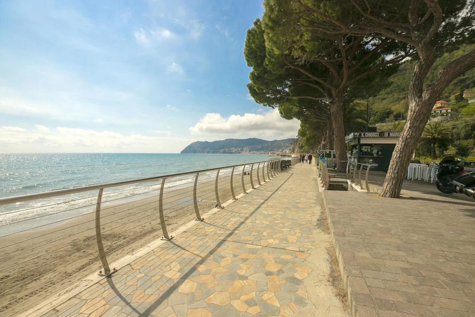 Apartment With 3 Bedrooms in Alassio, With Enclosed Garden and Wifi Near the Beach