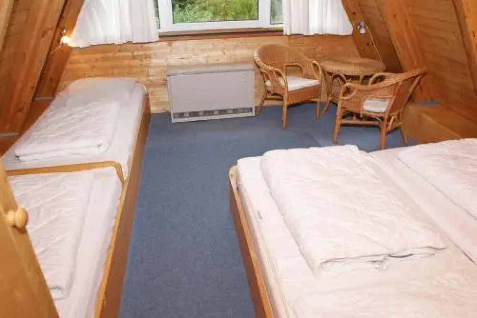 Zeltdachhaus _ fuer bis zu 6 Perso