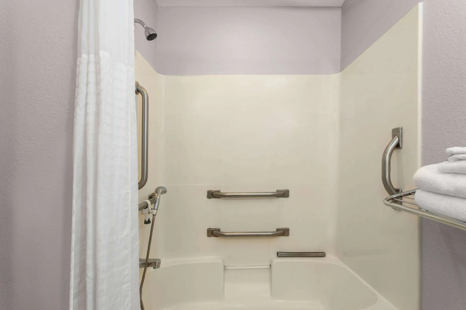 Microtel Inn & Suites by Wyndham Panama City