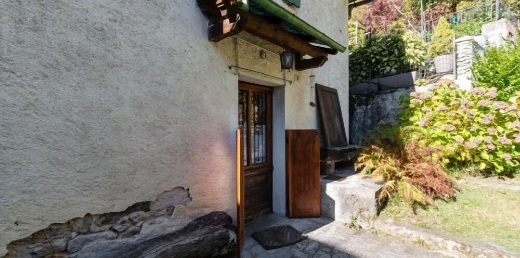 Vanzone Historic House with garden