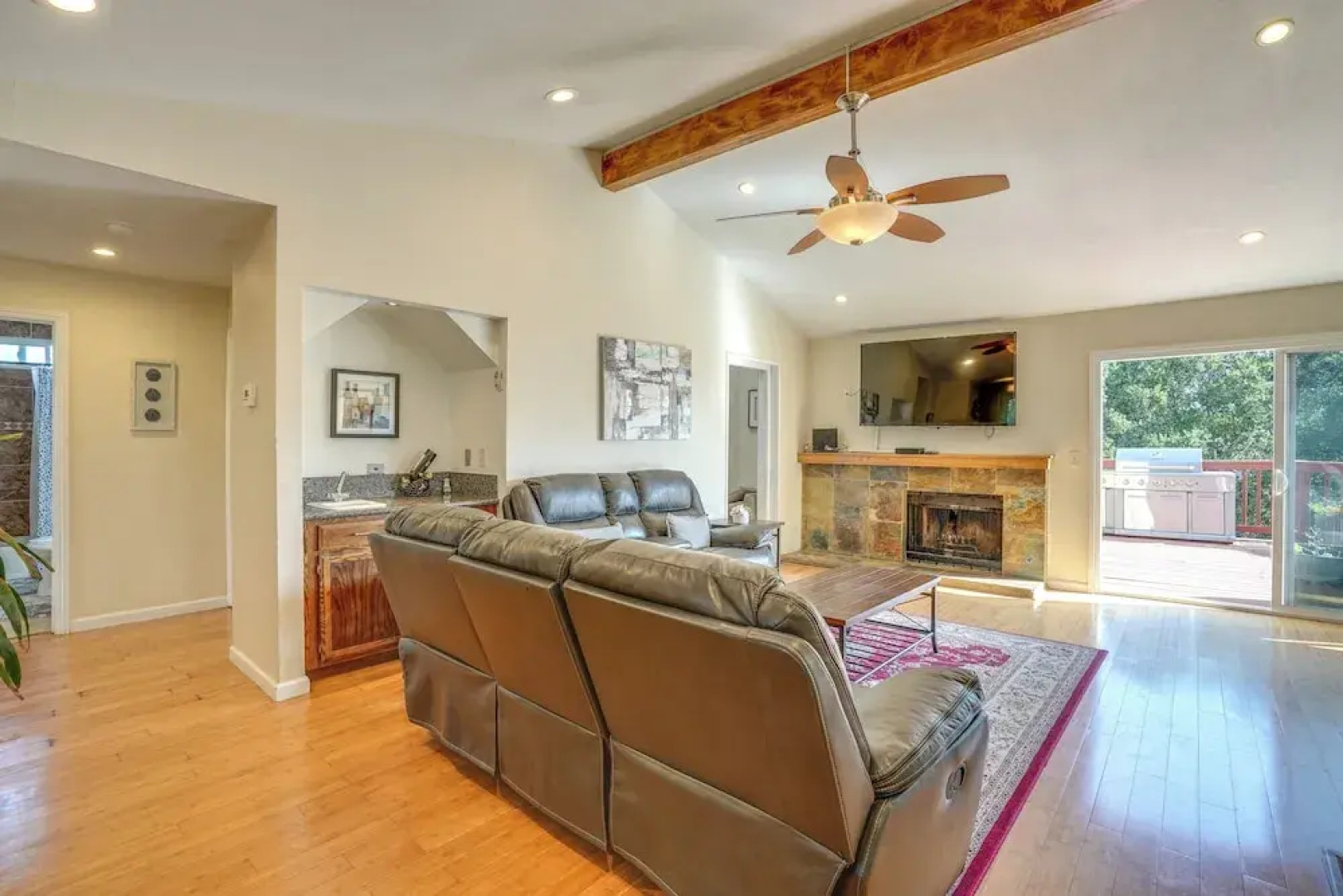 Vallejo Home w/ Spacious Deck, Hot Tub & Views