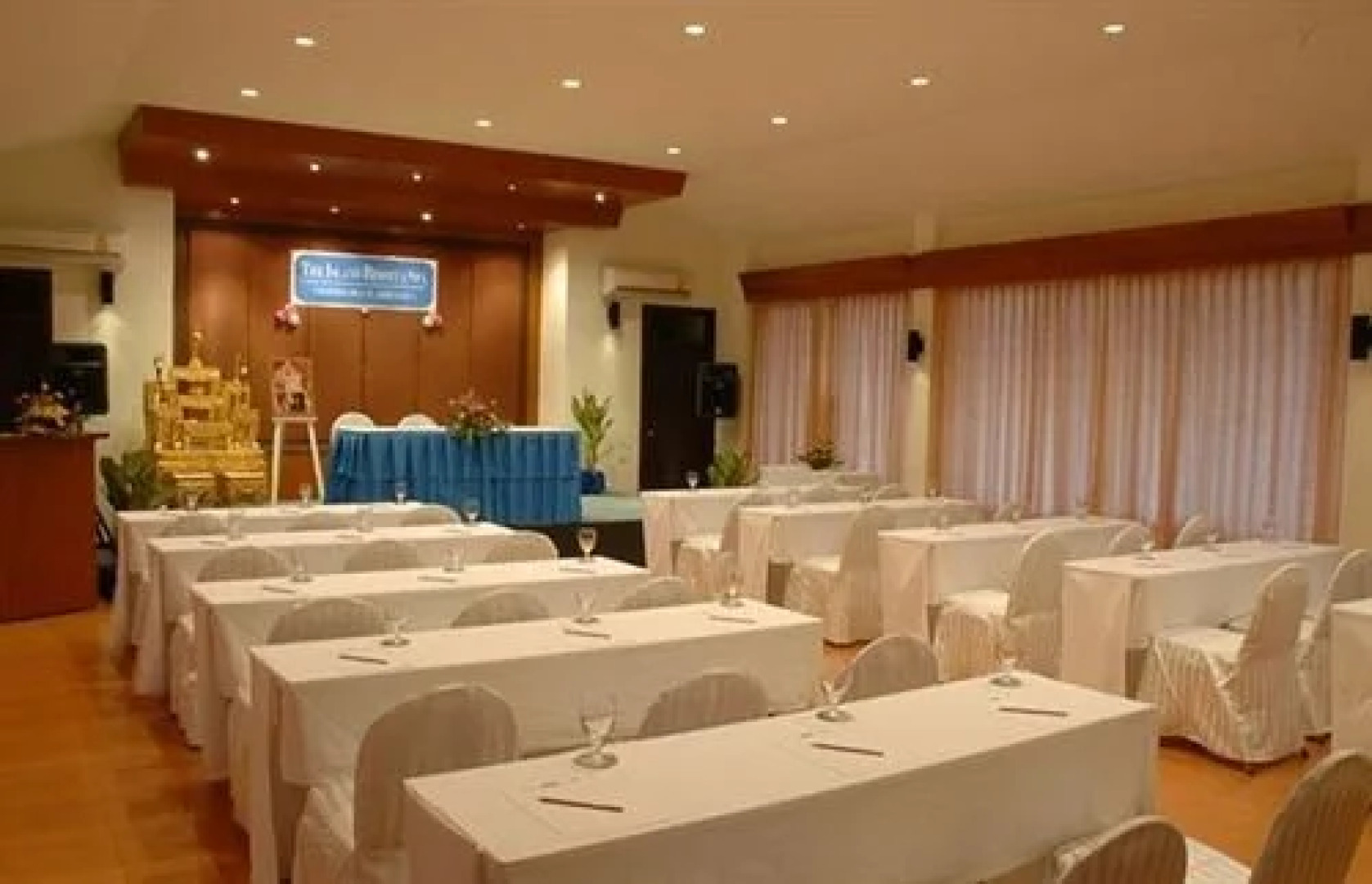 Island Resort And Spa