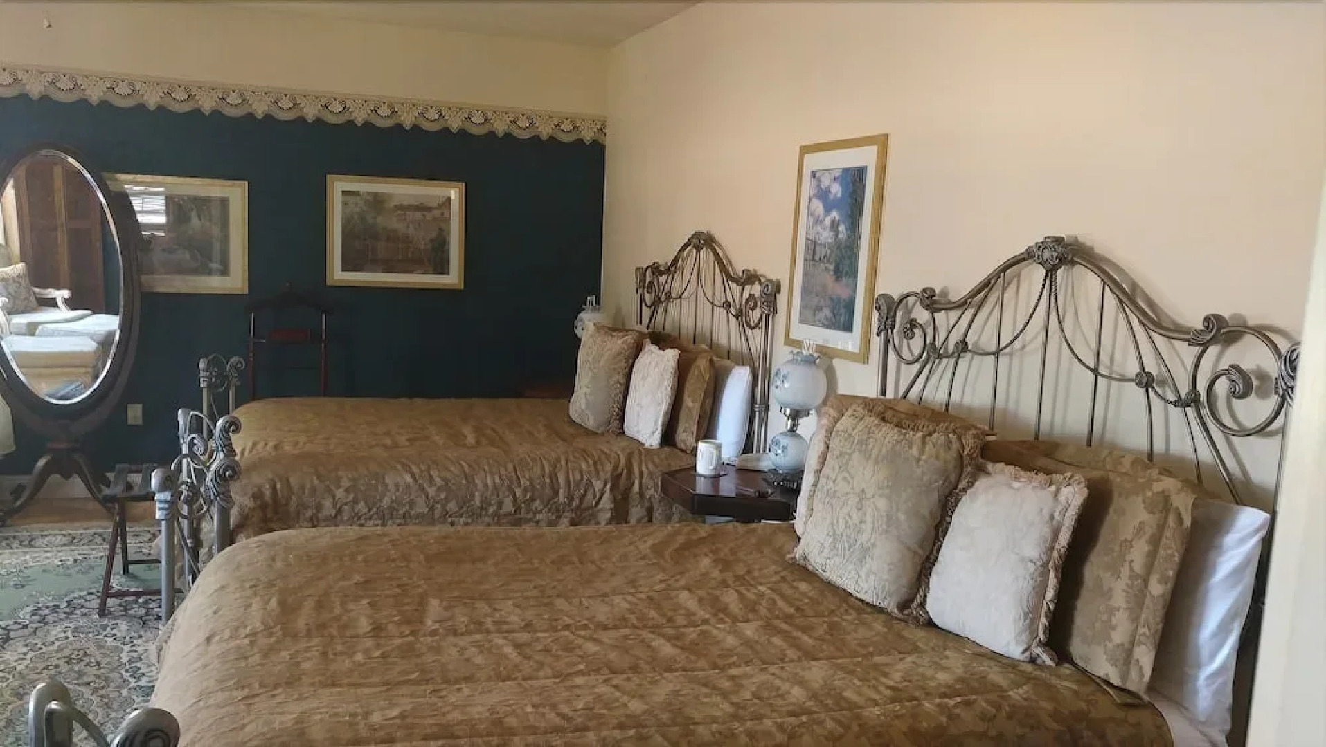 The Iron Gate Inn & Winery