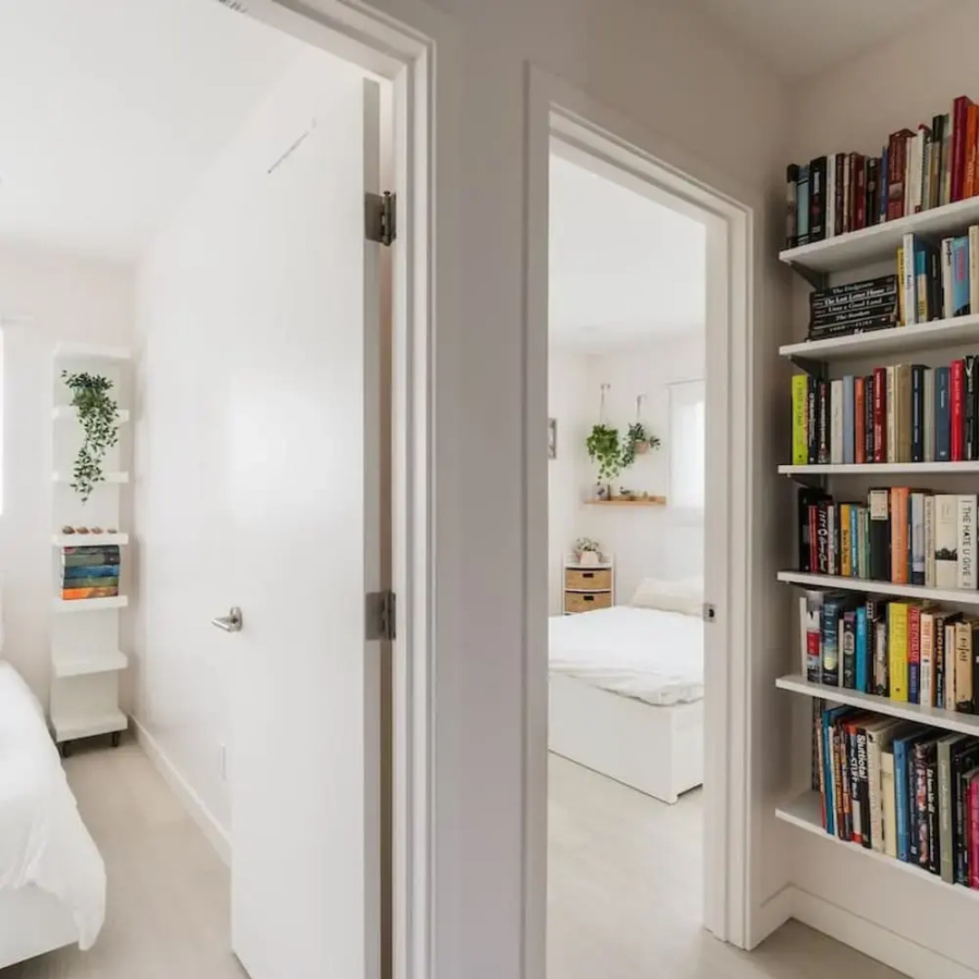 Spacious and Bright 5-bedroom Oasis Pool and Yard