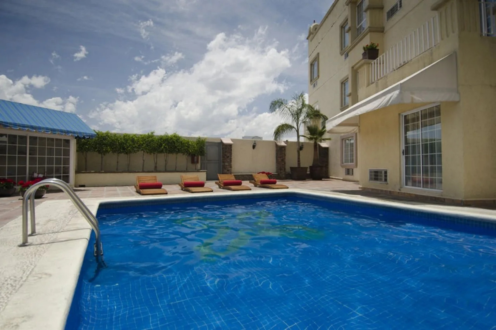 Hotel Suites Mexico Plaza Campestre