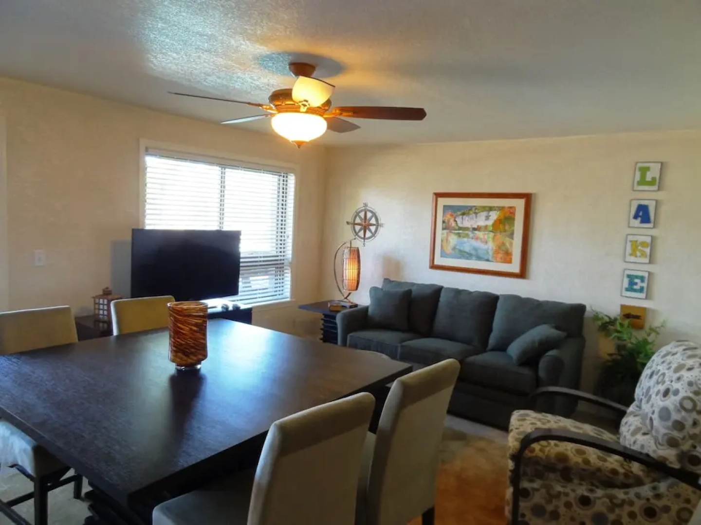 Poolside Queen Cabana with two queen beds, full kitchen and pool access overlooking Lake Ouachita. by RedAwning