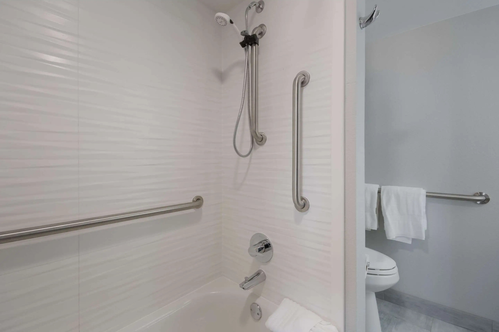 Clarion Pointe OKC Airport