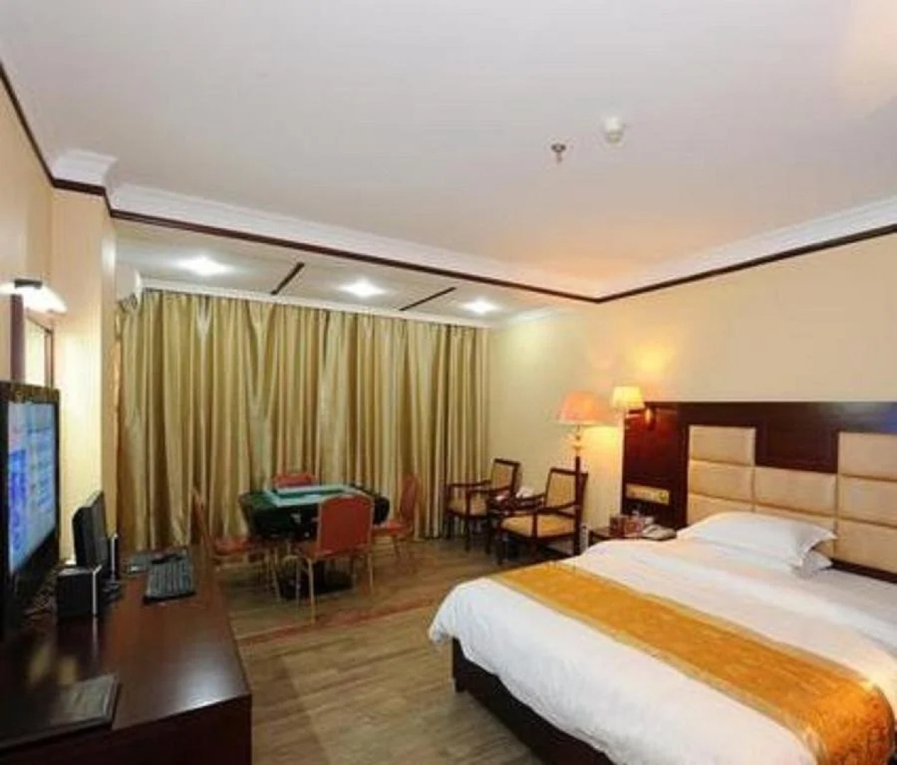 Guangxi Yulin Shenghao Business Hotel