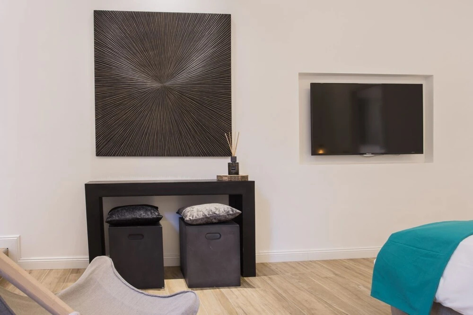 Erïk Langer Cesare Battisti Suites