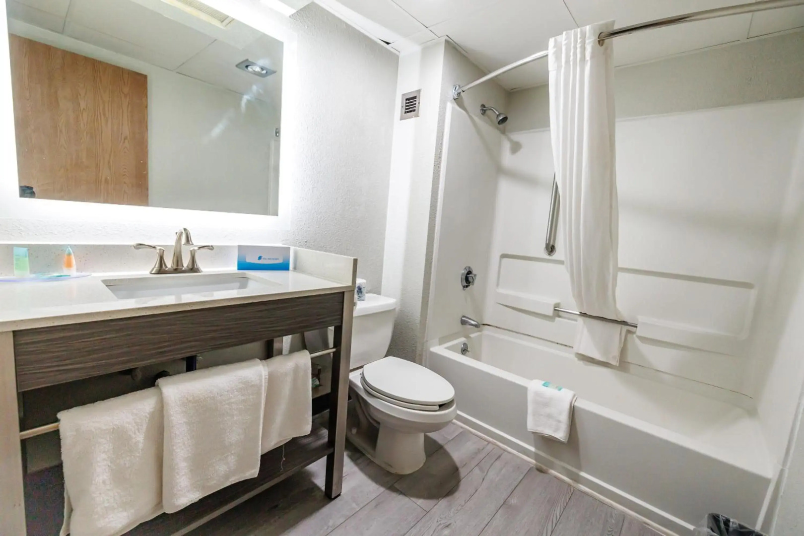 New Victorian Inn & Suites Omaha