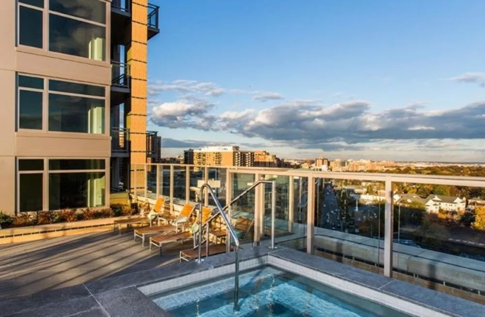 Bridgestreet the View at Liberty Center