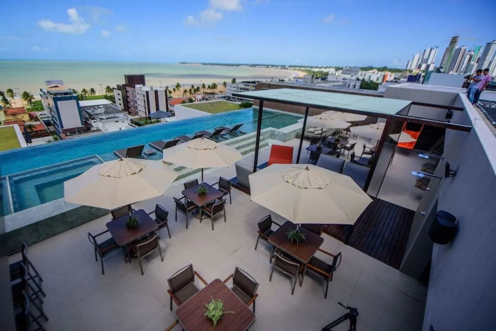 Holandas Prime Shopping Residence