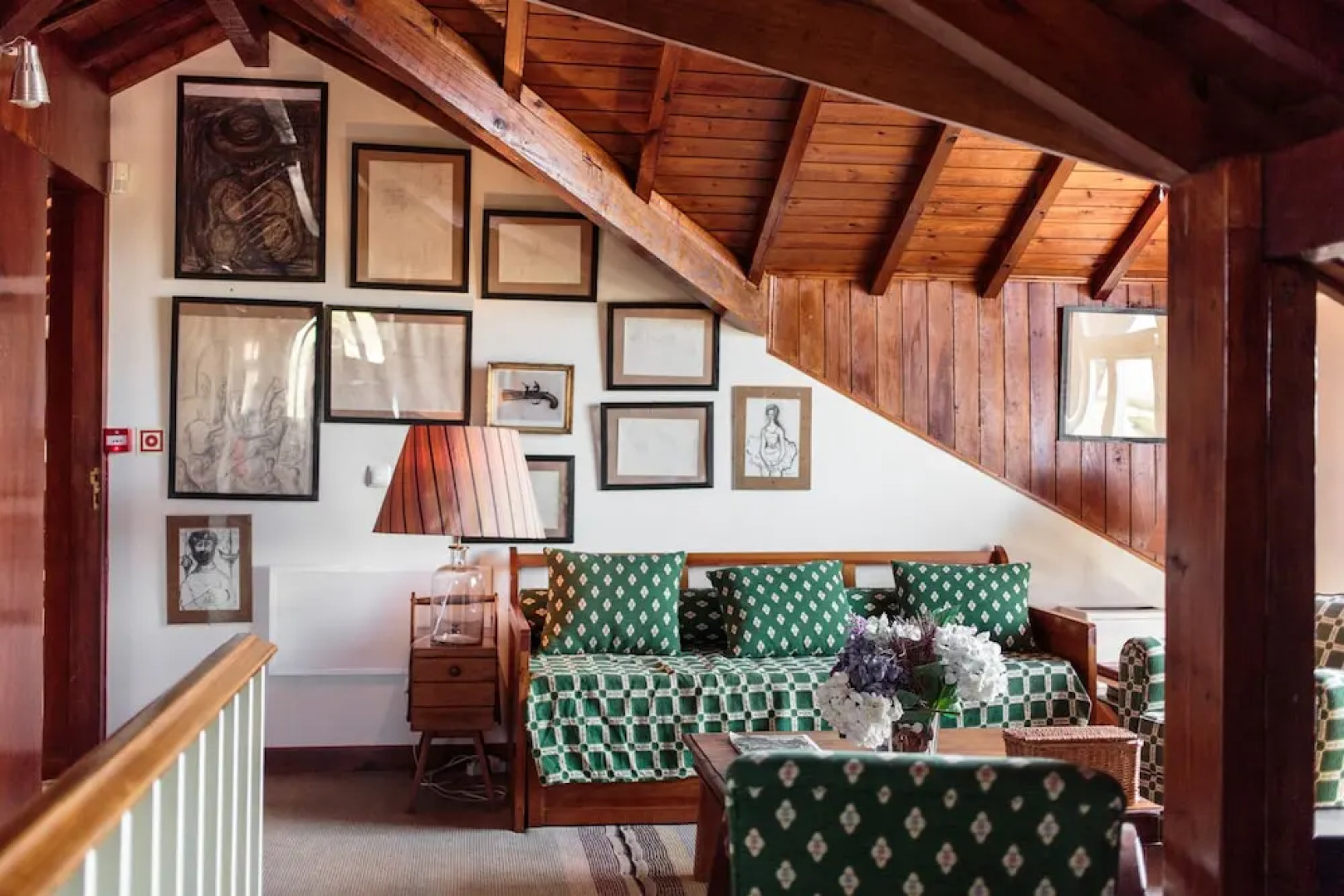 Shepinetree - Pinheira House