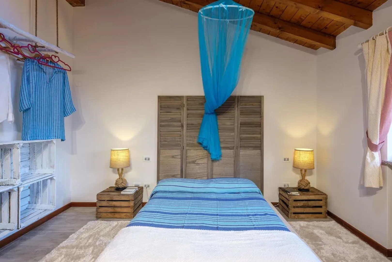 La Luna nel Lago Lake View Garden