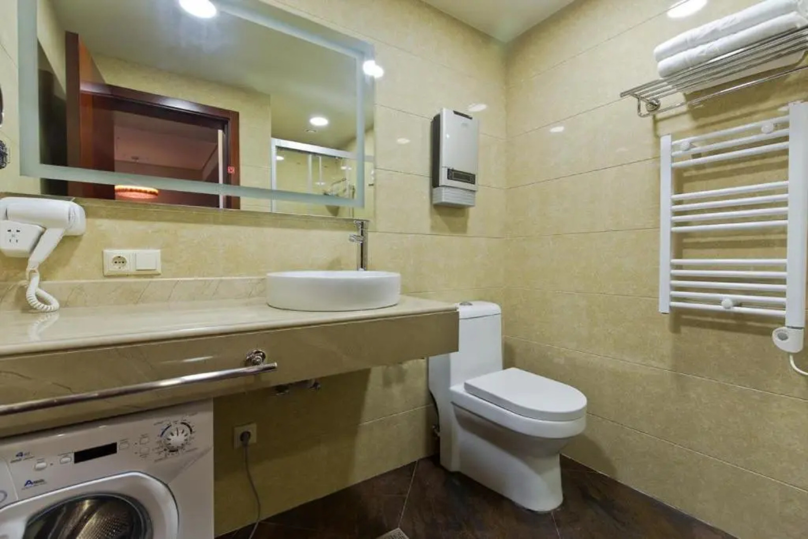 Dreamland Oasis 9 Chakvi