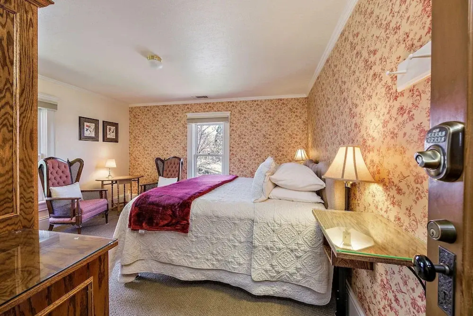 Abigail’s Bed & Breakfast Inn
