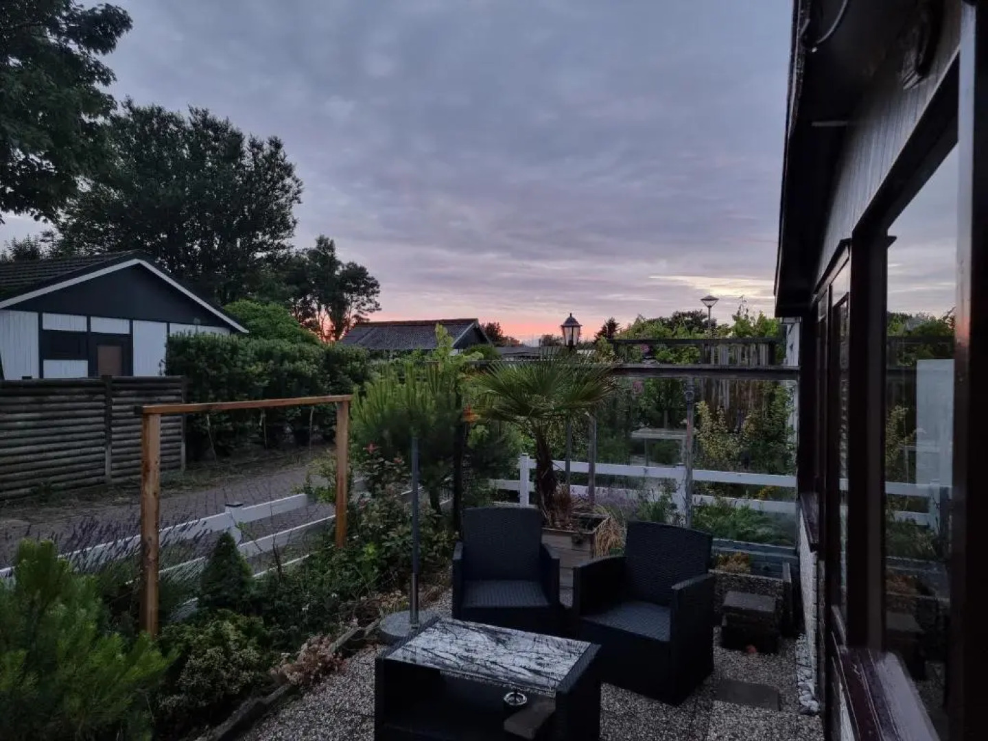 Lazy cabin near Hoek van Holland beach