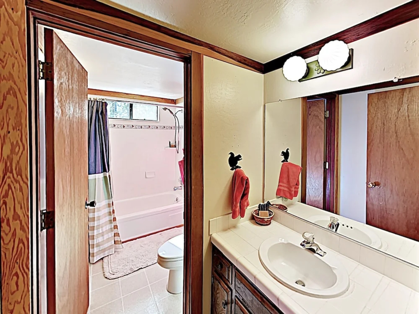 101 Marlette Home 4 Bedrooms 2 Bathrooms Home