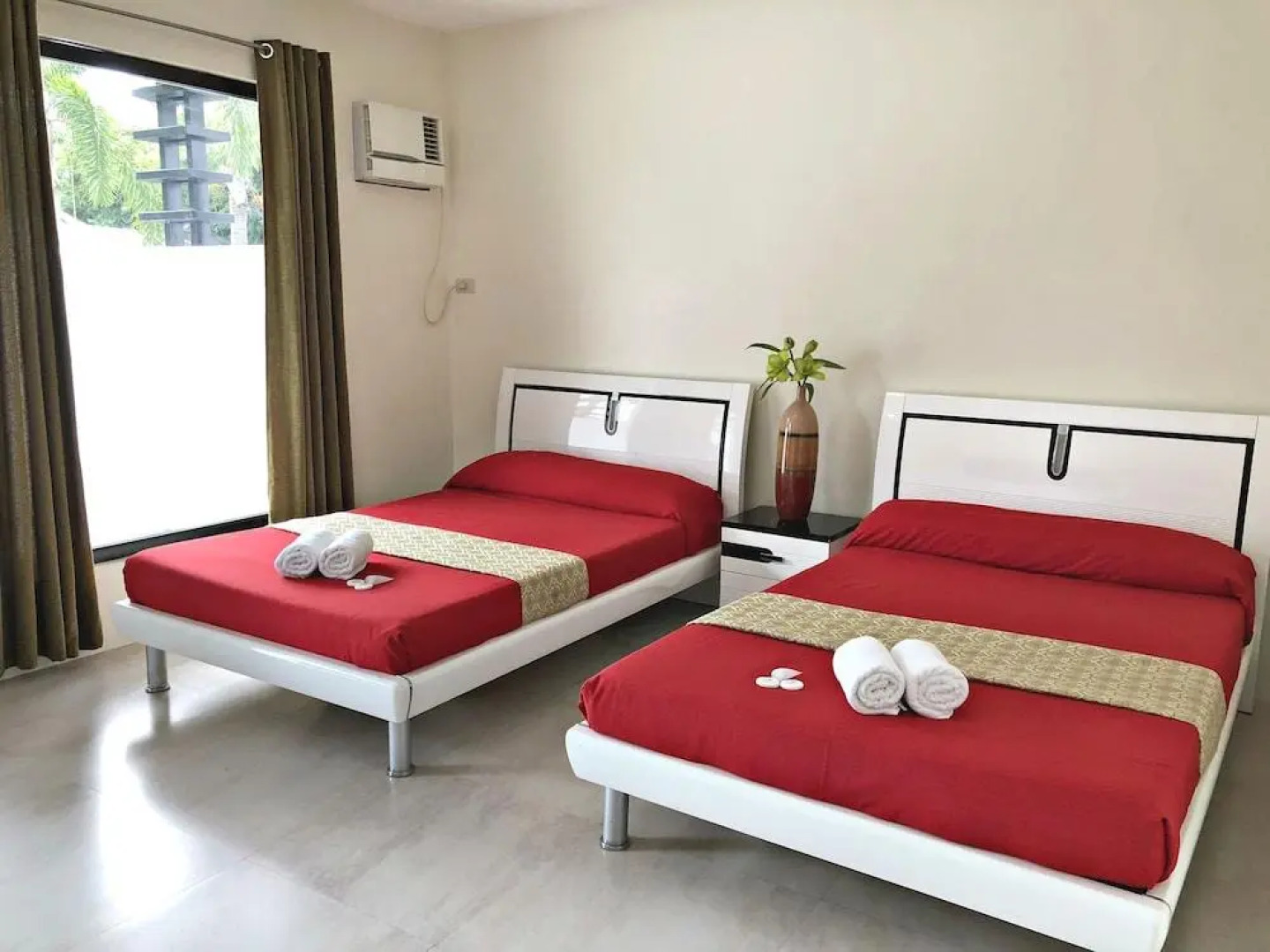 Quezon Premier Hotel Candelaria