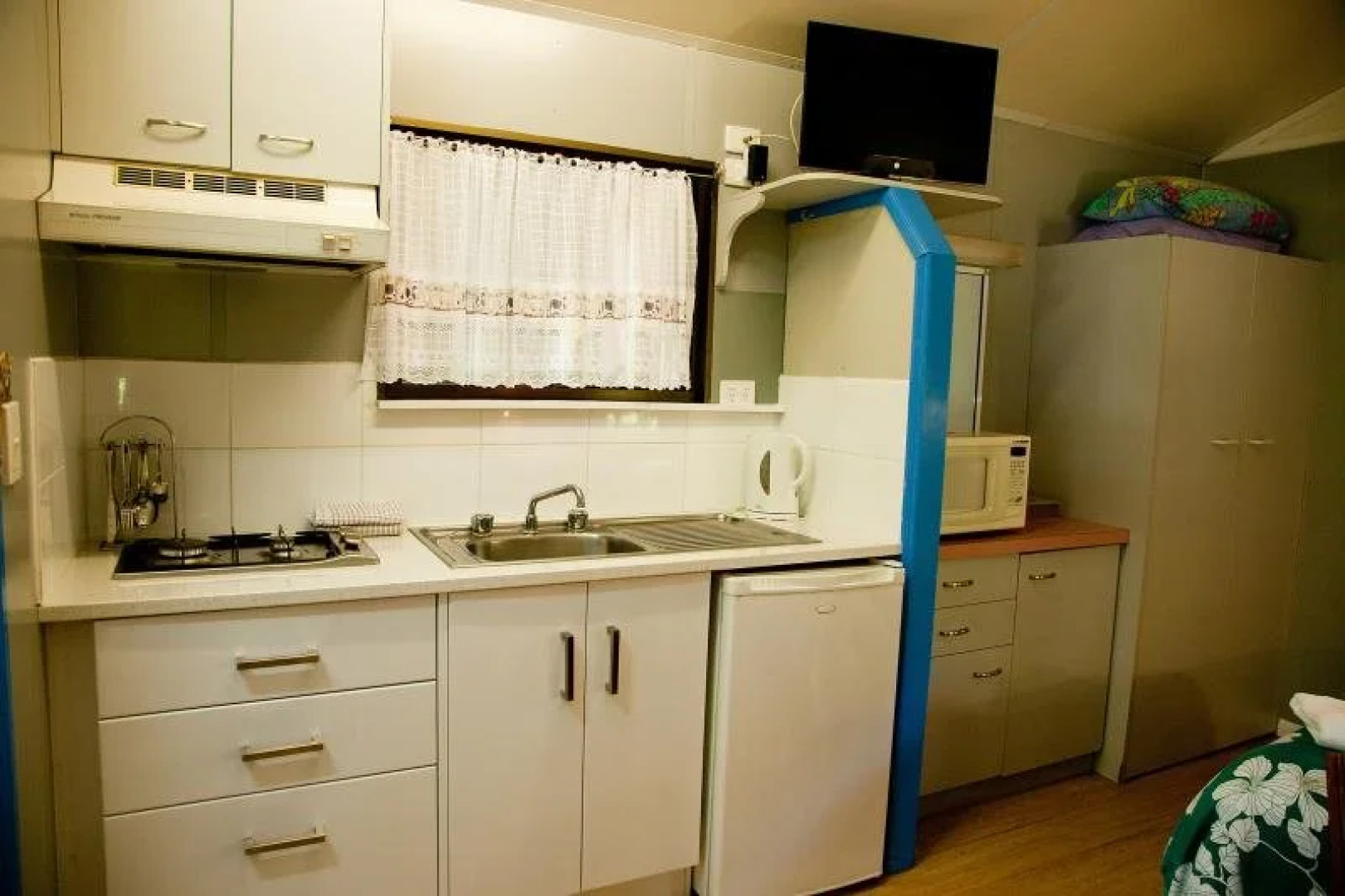 Lake Eacham Caravan Park & Self-Contained Cabins