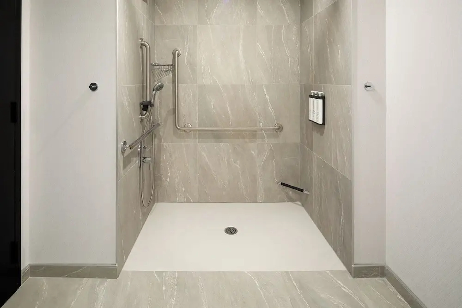 Hyatt Place Montreal Airport