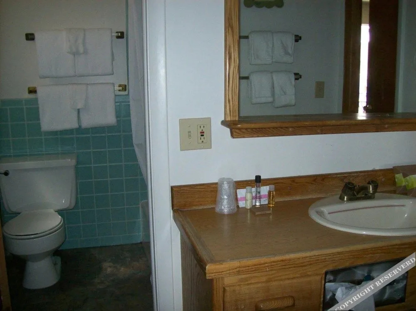 Western Riviera Lakeside Lodging