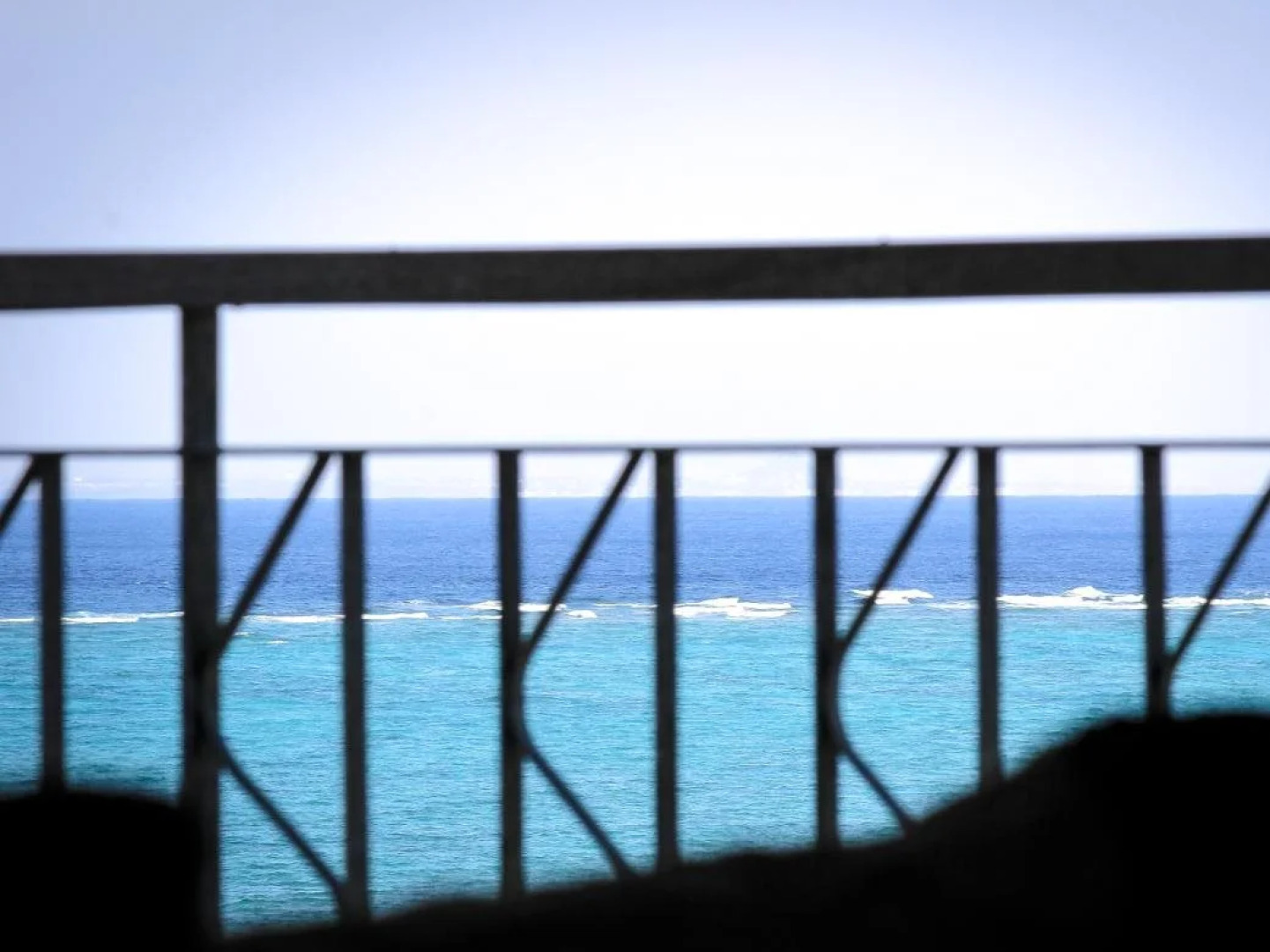 OOZI Resort Condo Hotel & Cafe