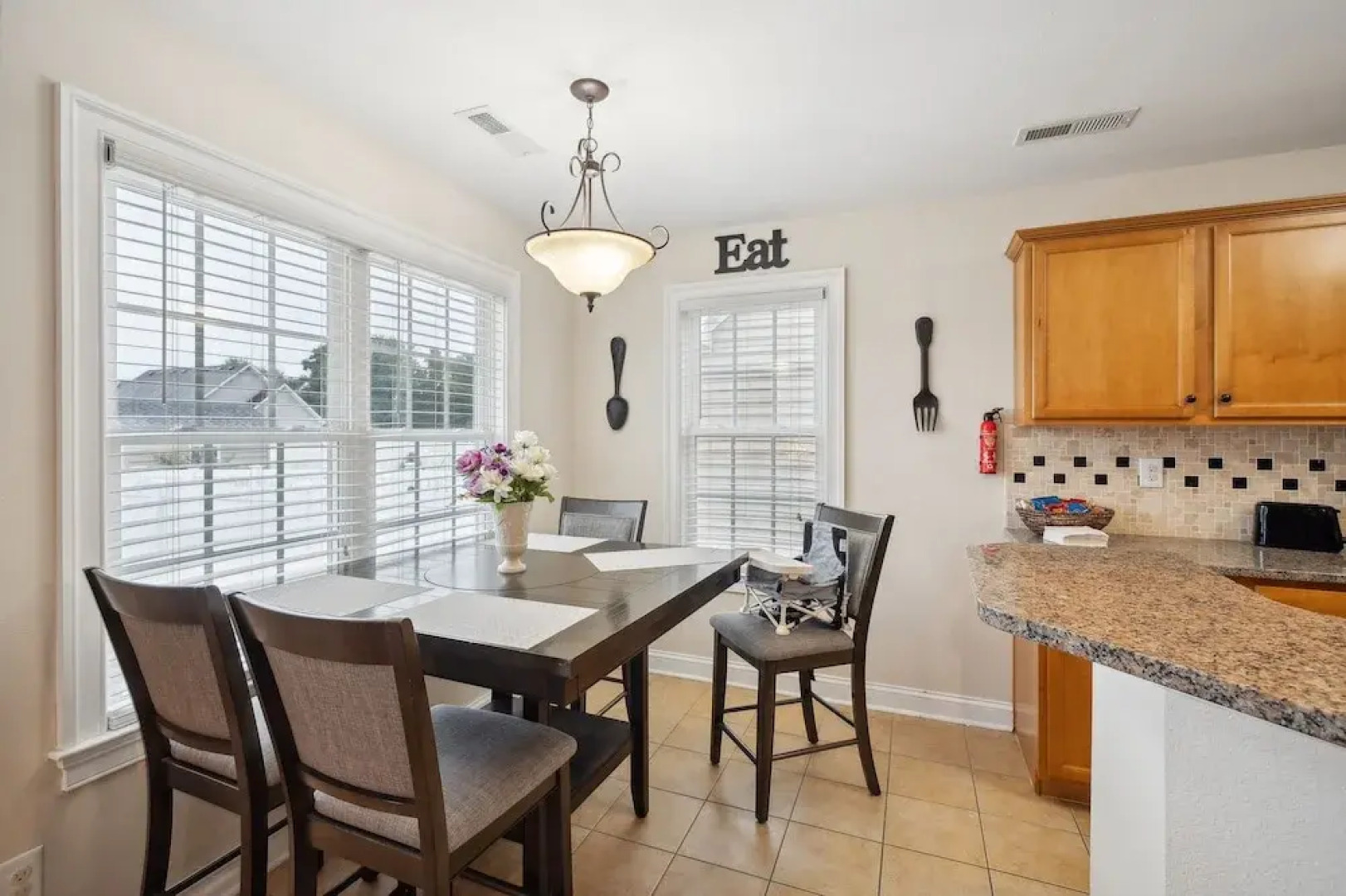 Charming Family Retreat With Spacious Yard 3 Bedroom Home