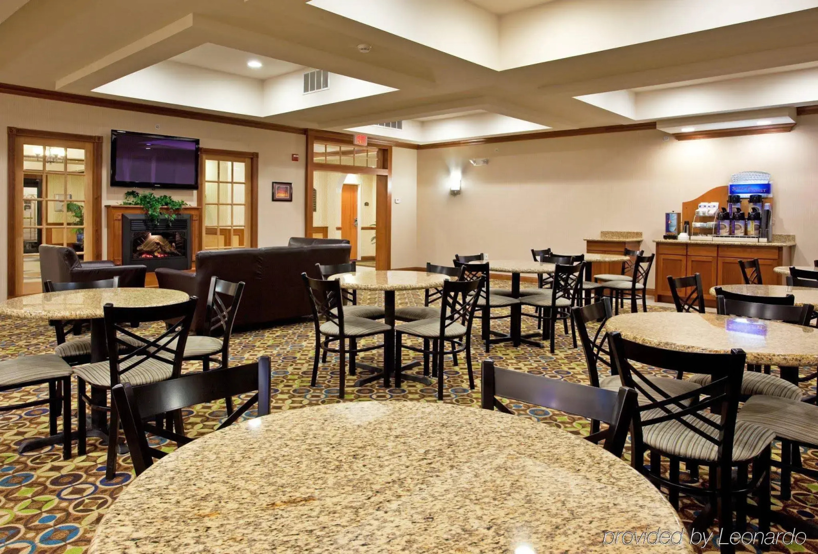 Holiday Inn Express Hotel & Suites Bay City by IHG