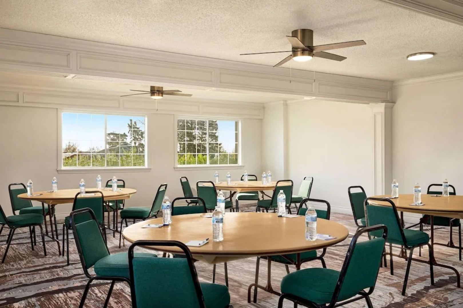 Econo Lodge Blackwell I 35