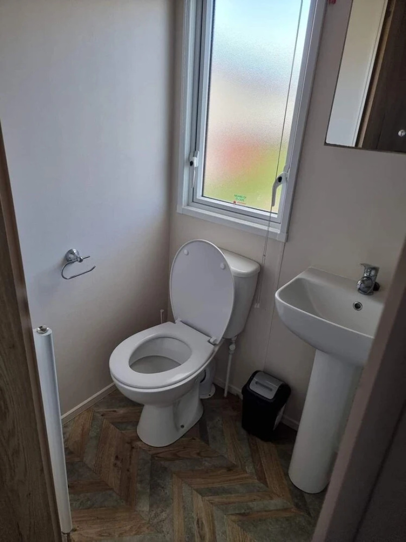 Stunning 2-bed Caravan in Prestatyn dog Friendly