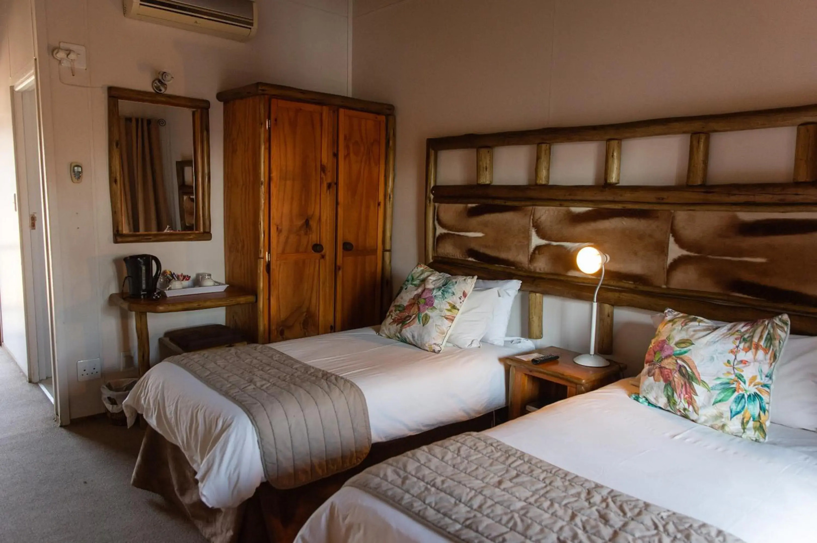 Riverside Lodge & Conference Center