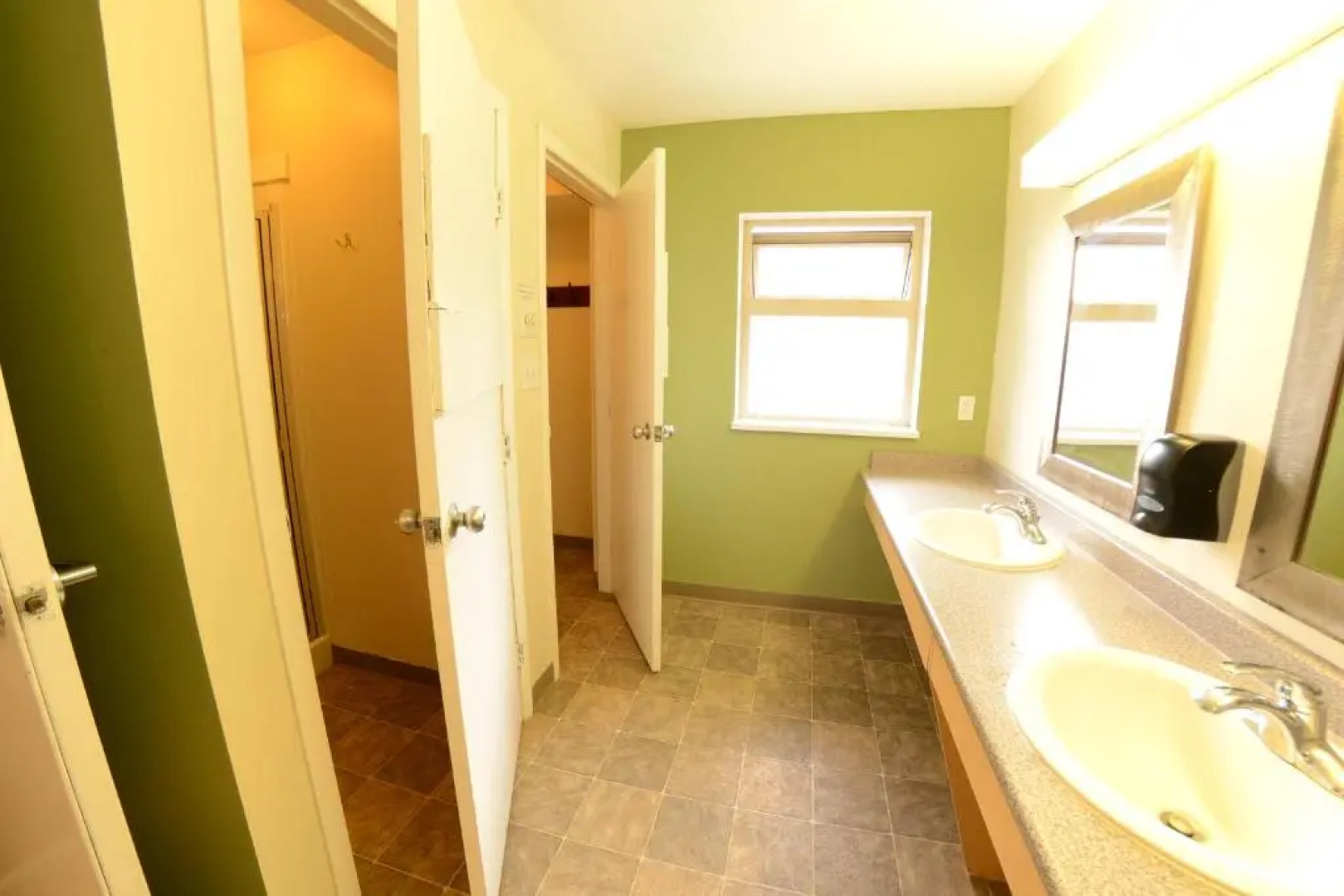 Squamish Adventure Inn