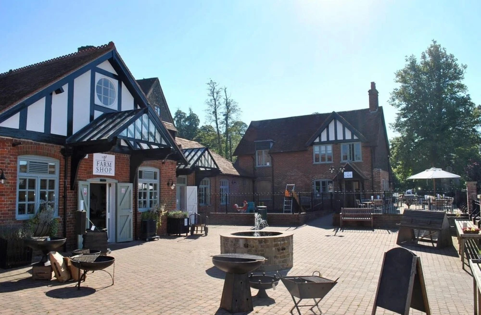 Hatton House , Midhurst 489514