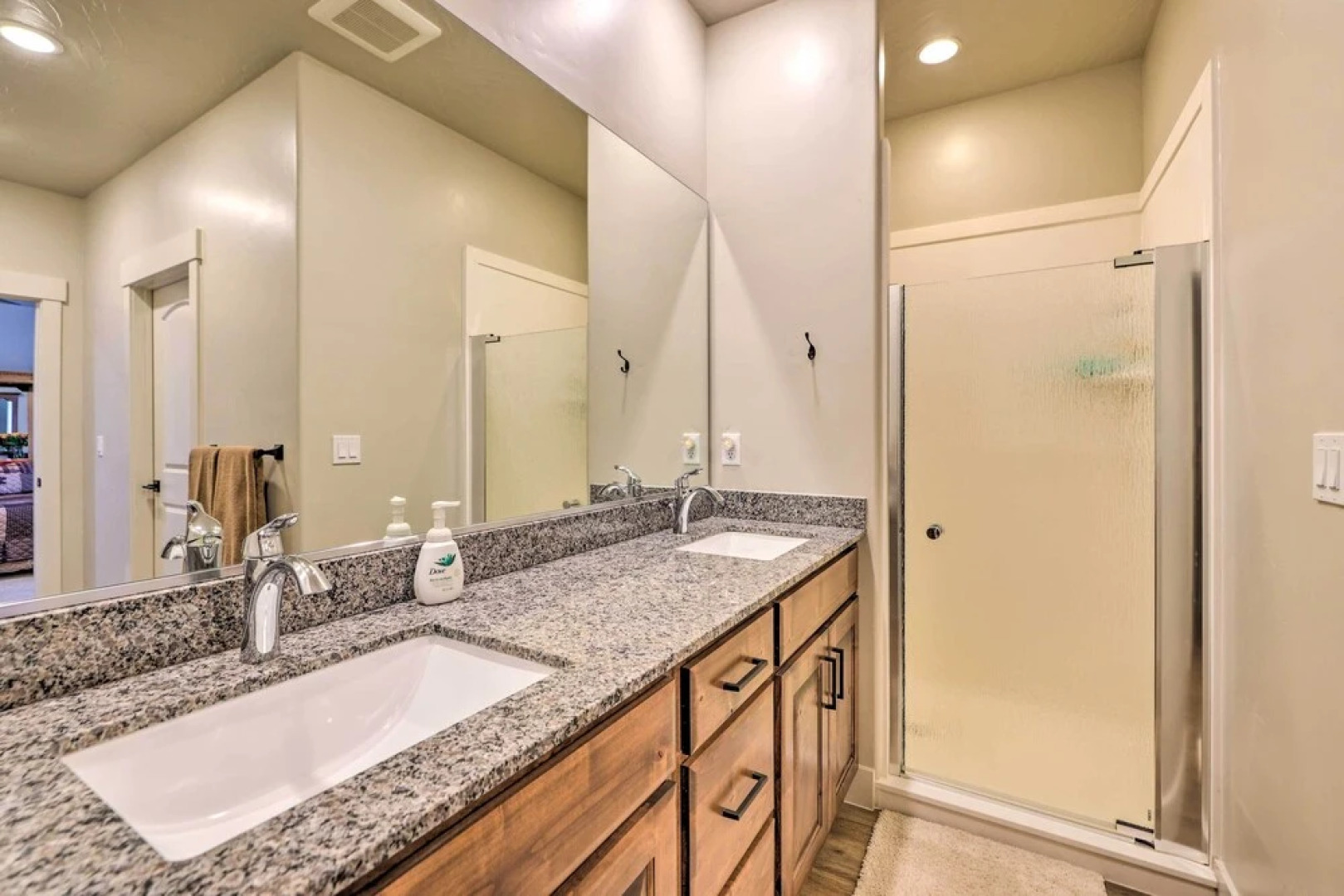 Stunning Adobe Home Overlooking Silver Reef