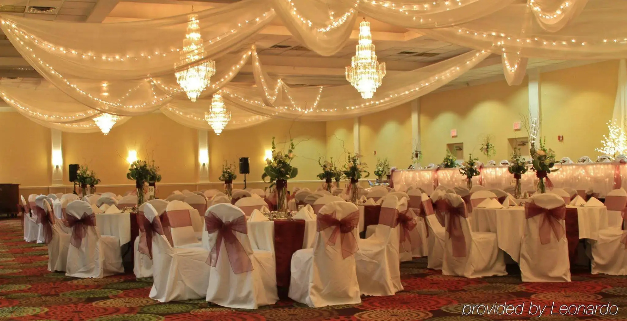 Plaza Hotel & Suites - Eau Claire