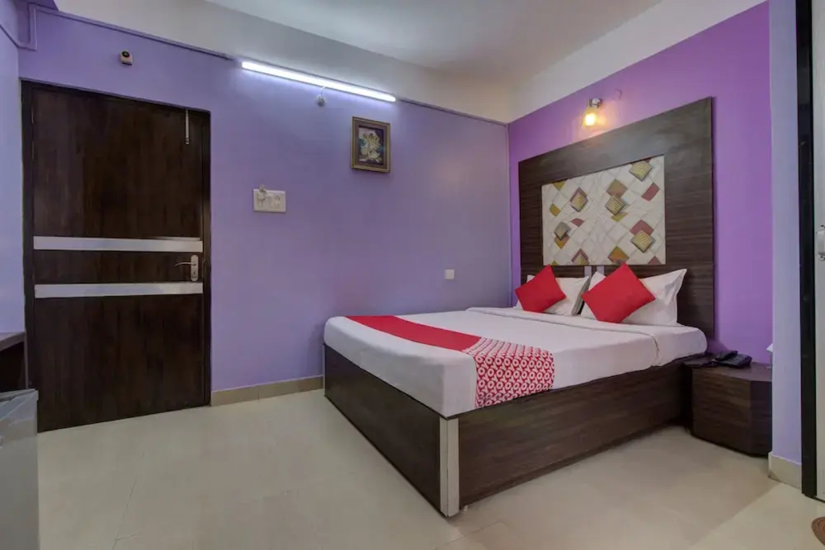 OYO 4843 Hotel City Palace