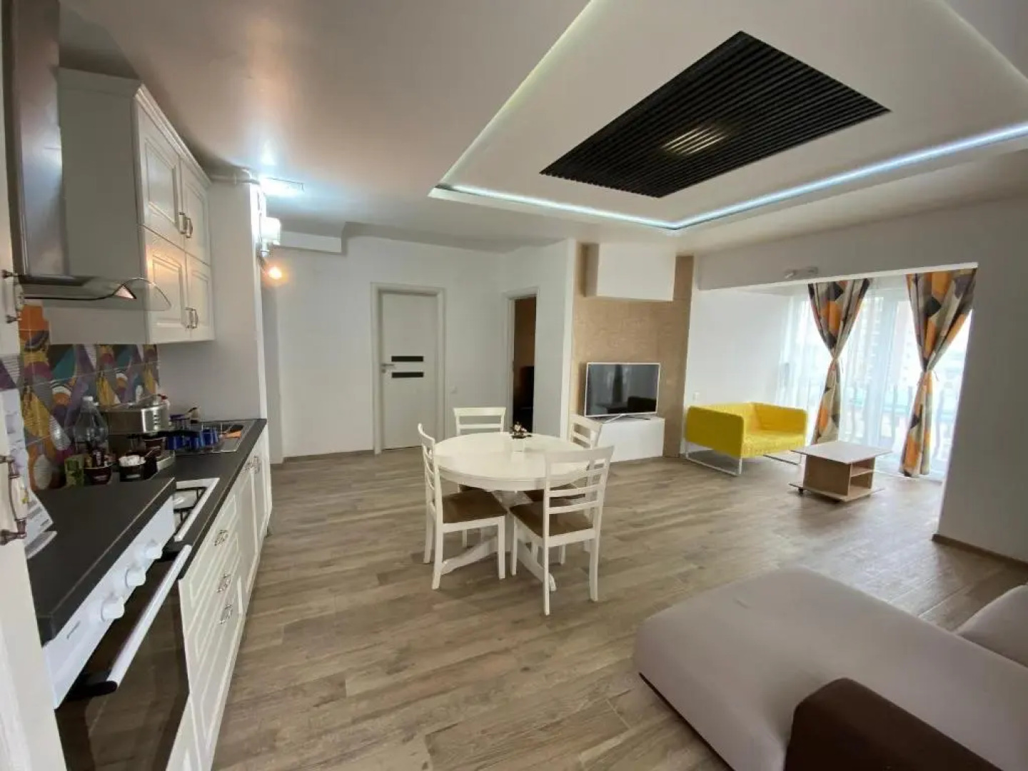 Sunny Deluxe Apartment Cosmopolis