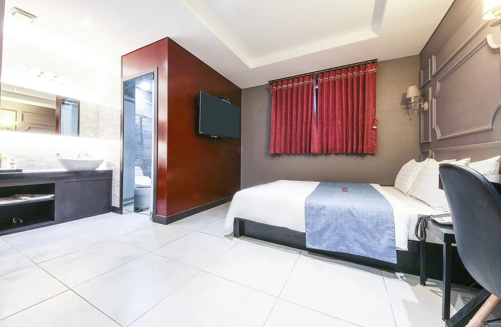 Central Person Hotel Pyeongtaek