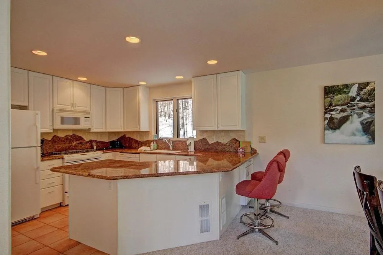 Aspen House 4 Bedroom Home by RedAwning