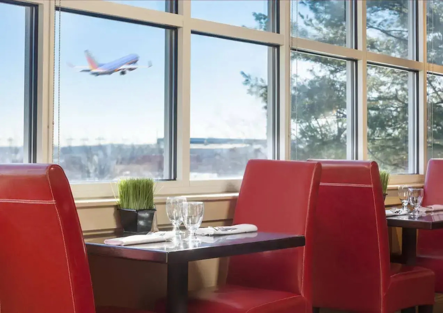 Wyndham Providence Airport