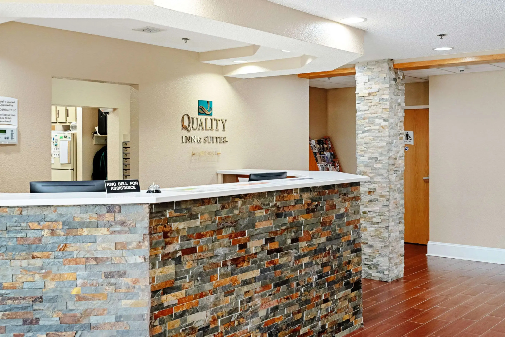 Quality Inn & Suites Robbinsville
