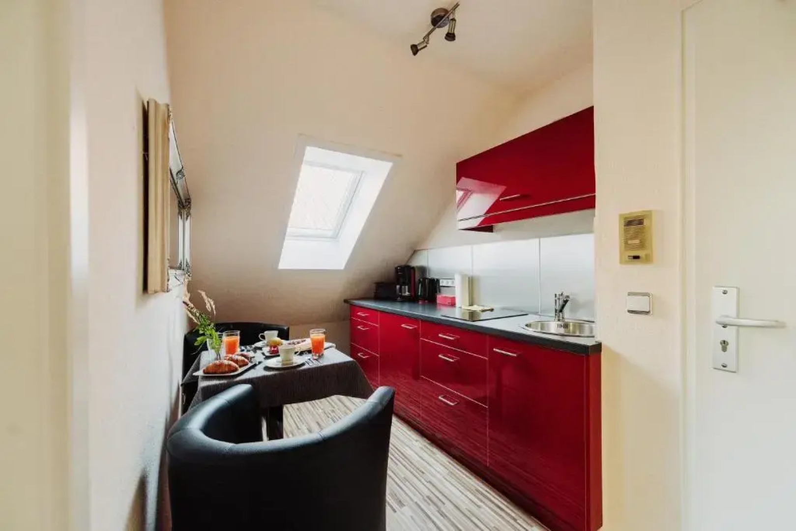 Wurmberg Hexe mit Blick auf den Wurmberg