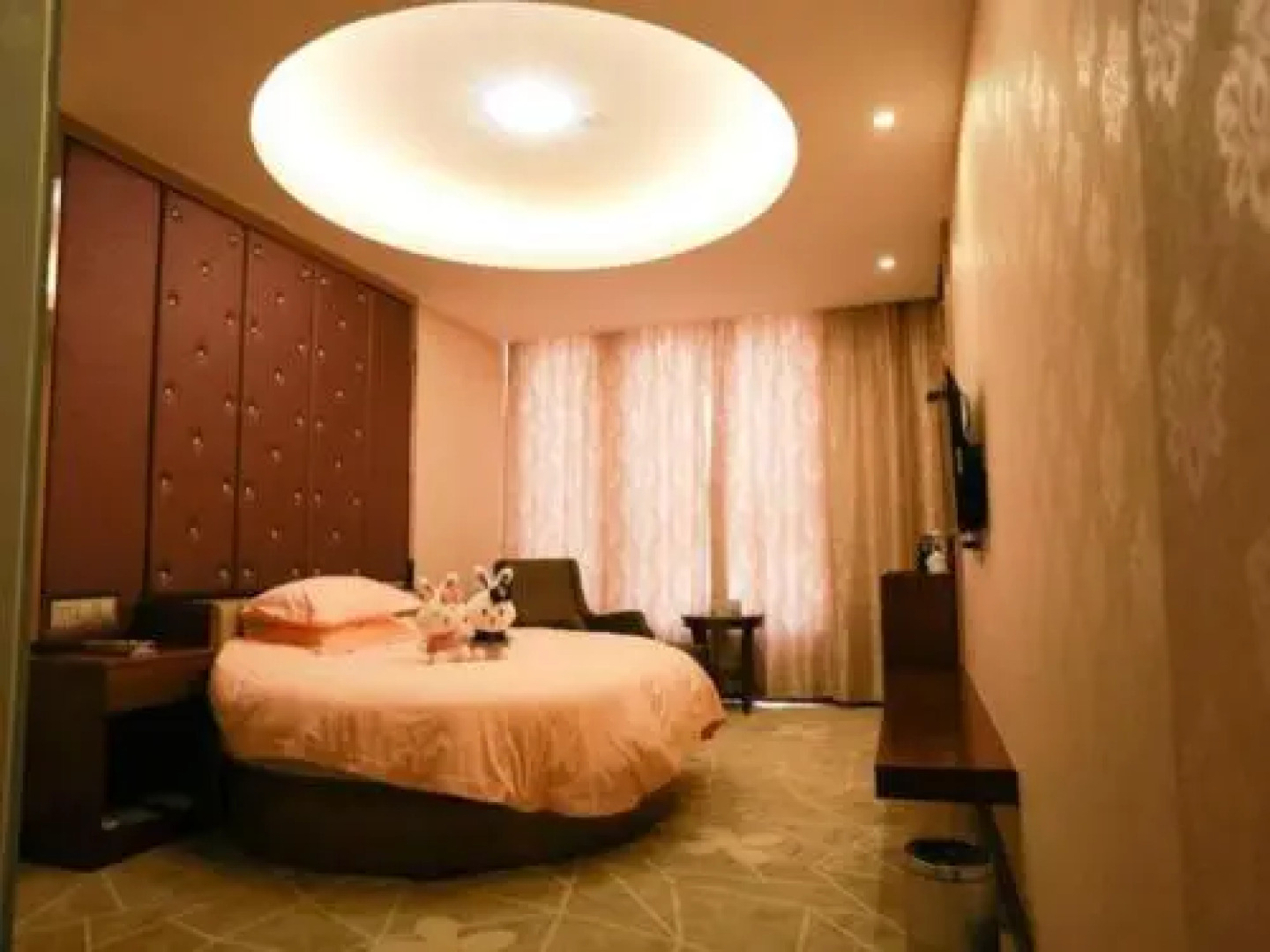 Wanmao Boutique Hotel (Wuyuan Hospital of Traditional Chinese Medicine Cultural Square)