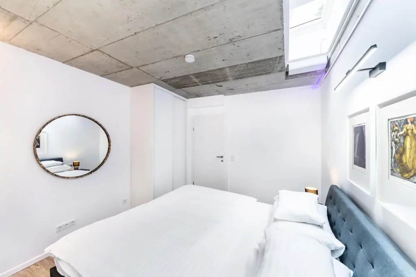 Townhouse Art Collection With Terrace Private Parking King Bed and Air Conditioning